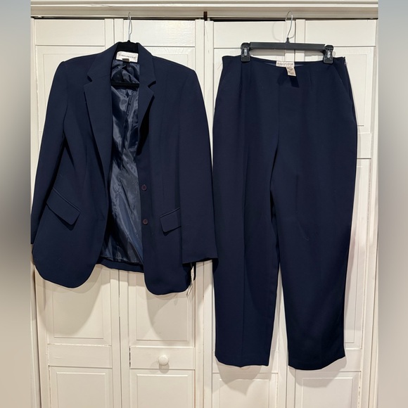 Evan Picone Jackets & Blazers - Evan picone vintage pant suit set NWT